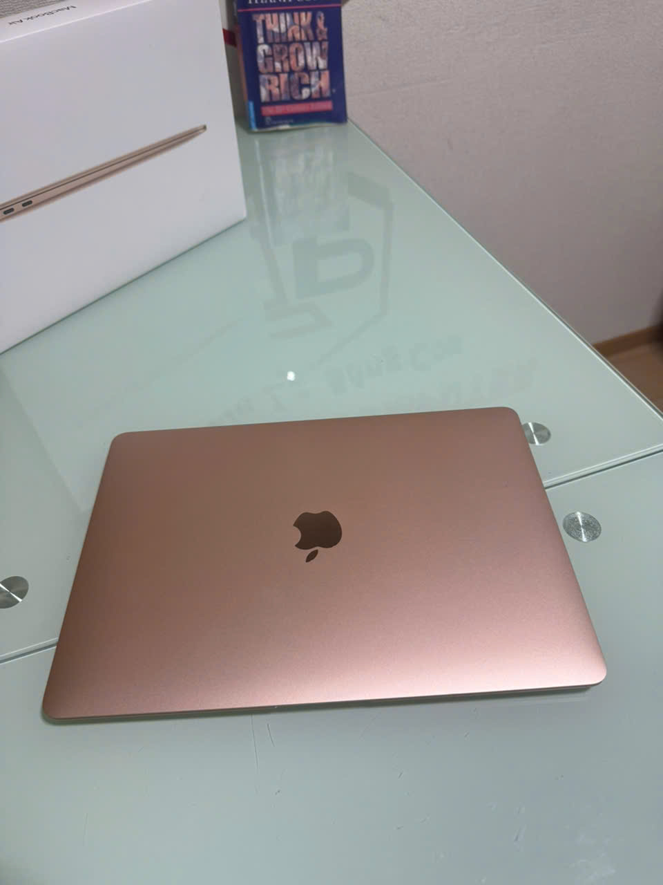 Macbook Air 2020 Gold FullBox / Core i3 / RAM 8GB / SSD 256GB